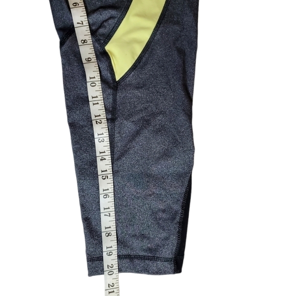 90 Degree by Reflex capri leggings M - Picture 5 of 5